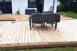 Große Holzterrasse 3